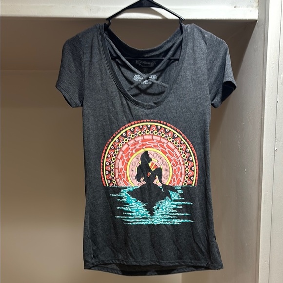 Disney the little mermaid tee shirt size XS - Picture 1 of 5